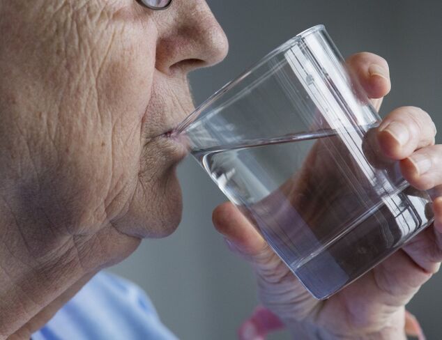 Cardiol-Kapseln sollten mit sauberem Wasser eingenommen werden